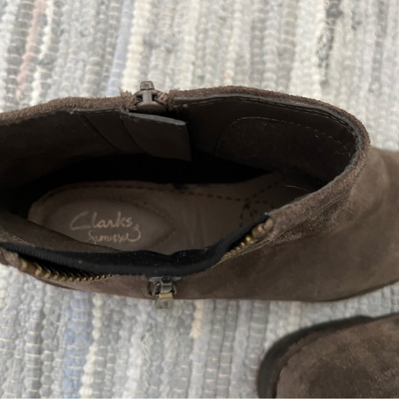 NWOT Brown Suede Ankle Boots - Picture 6 of 9